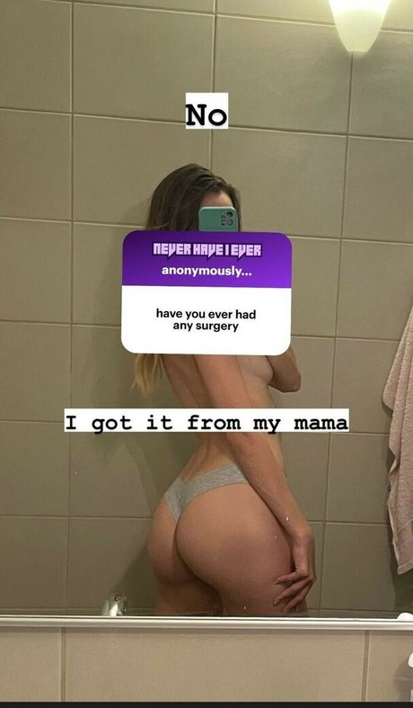 EllaMooncak pornstar sexy photo