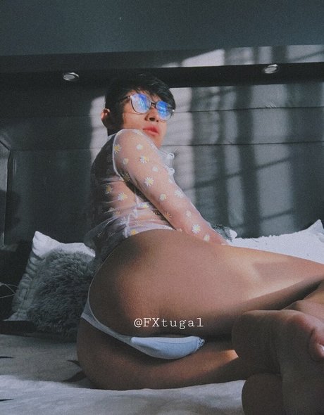 FXtugal naked model img