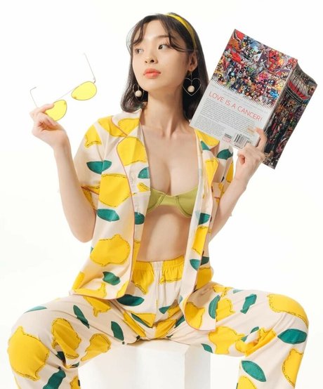 nayoungkim18 pornstar erotic img