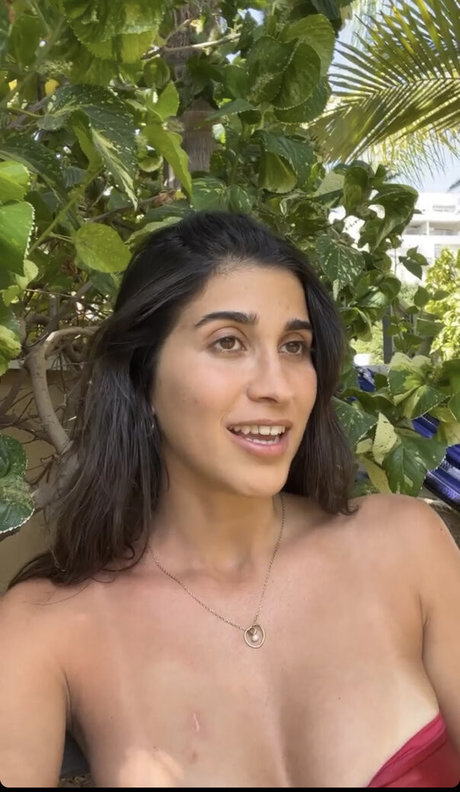 Shir Yaakov star hot pic