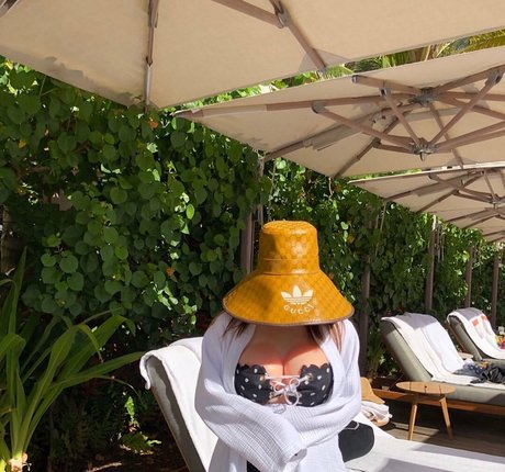 ueleelee free star photos