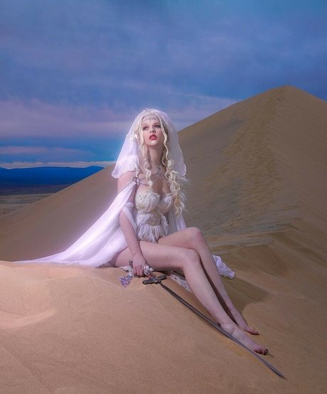 Emma Karla Peet xxx pornstar pic