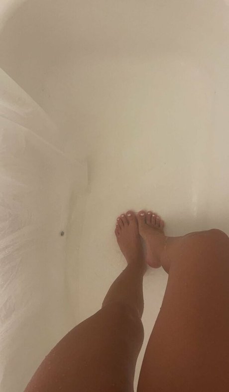 Moonalooona model nudes picture