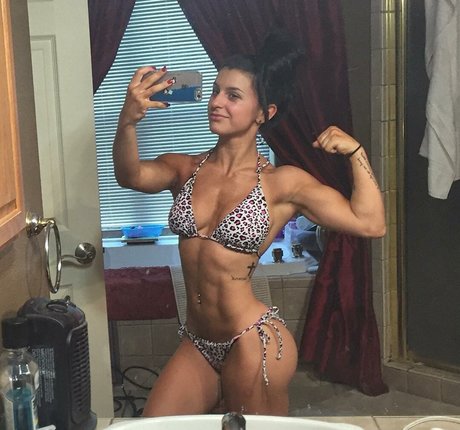 Taylor Vertucci sexy pornstar image