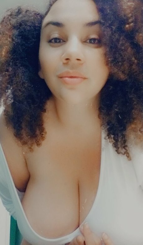 Beigewunder hd actress photo