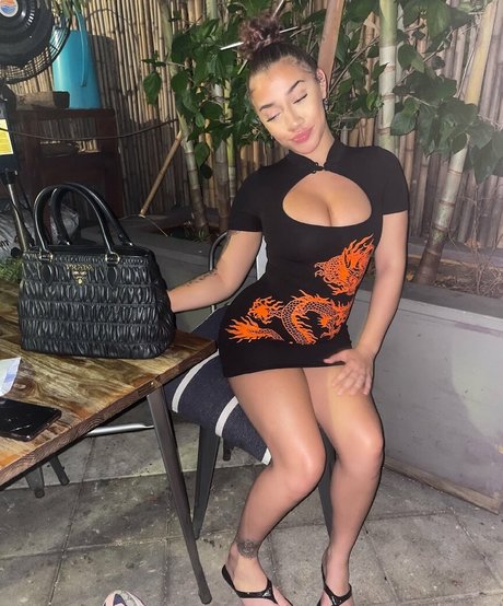 Iamnevaehakira adult star photo