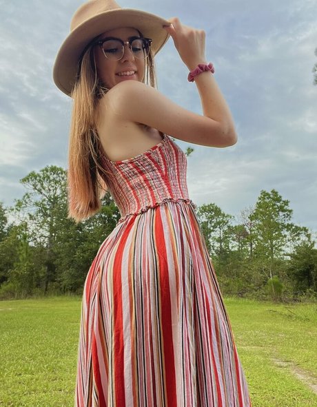 Idcitsangell model hd photos