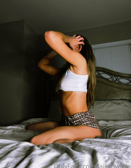 laikenwade art actress gallery