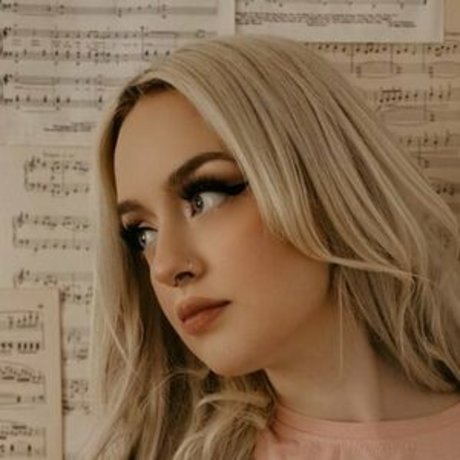 Kelsey Nicoloff pornstar sexy photos