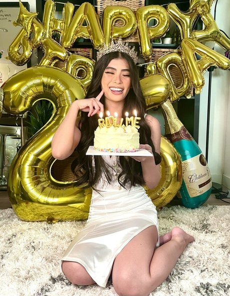 Kayceeedilla model photos