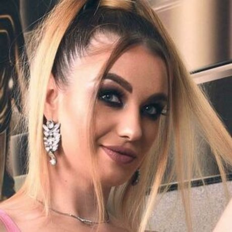 Rebecca White star adult photo