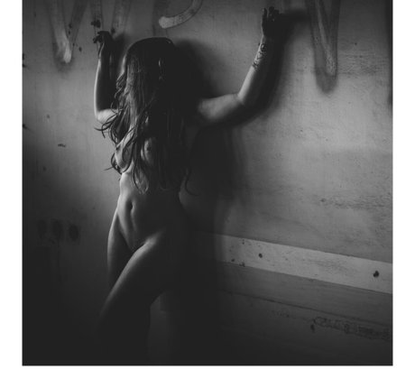 Danielle Holzman sexy star gallery