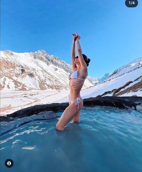 Yasmin Castilho model adult photos