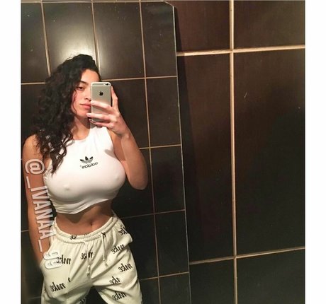 Ivana S_ star adult img