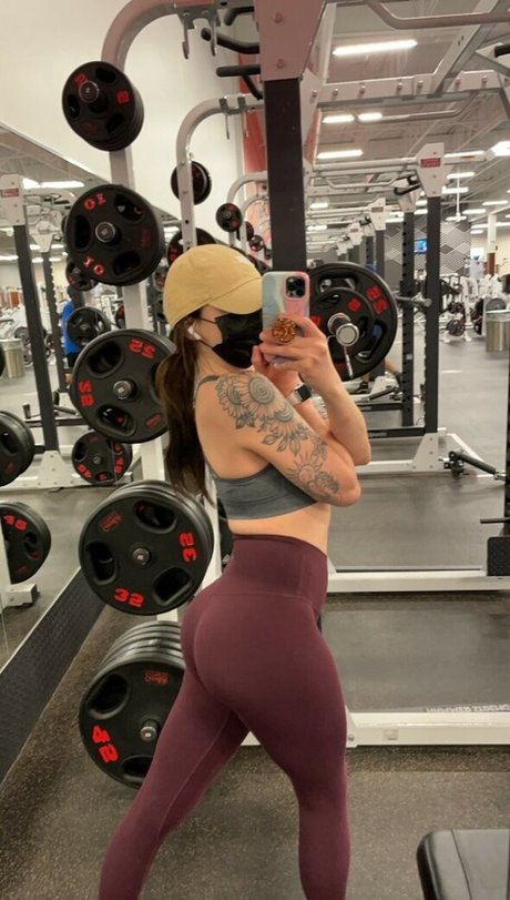 lilravebby model pretty picture