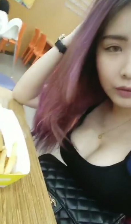 crystalcyj_ sex model pictures