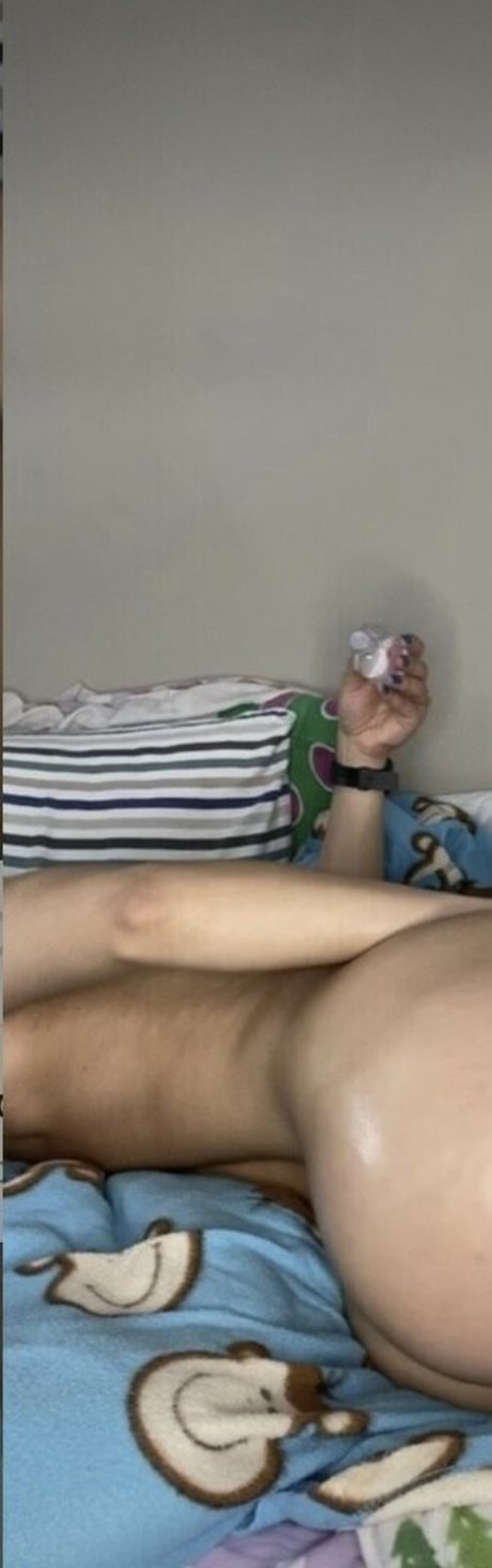 caybops hot star pic