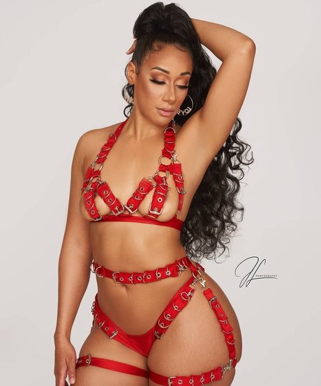 Cleo Cakes xxx pornstar photos