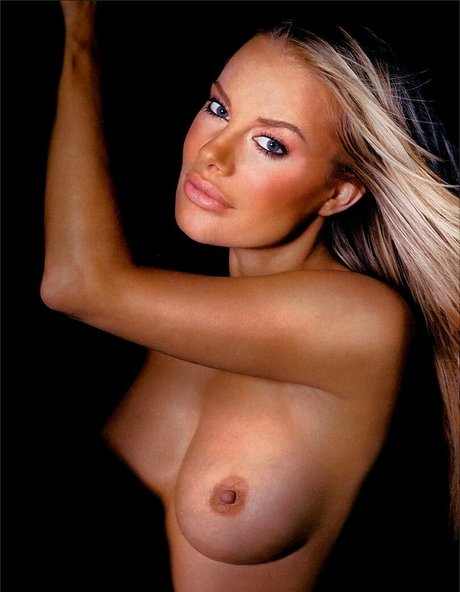 Xenia Seeberg beautiful star photo