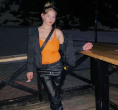 Abigail Maison sexy star galleries