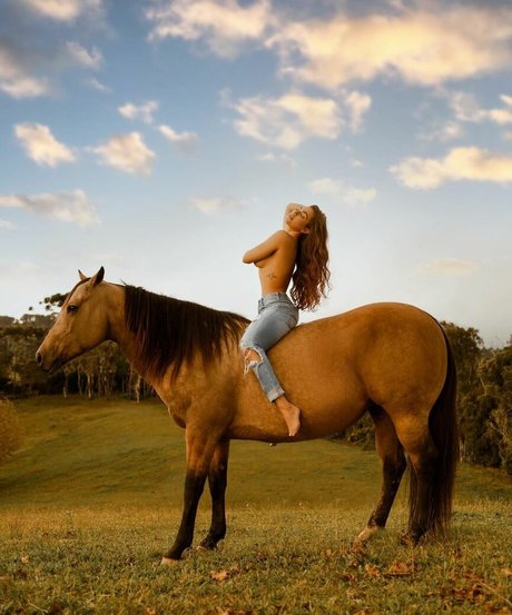 Nagela Barros star pretty img