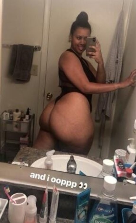 Jayymo model naked pic