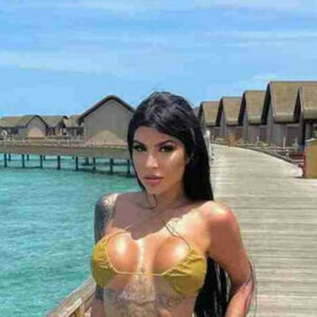 Alanamaxxine nice pornstar img