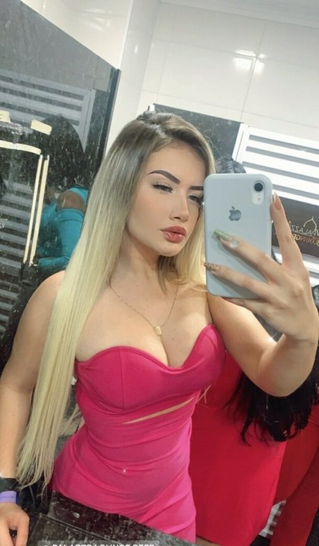 Bruna Rodriguez star sexy pic