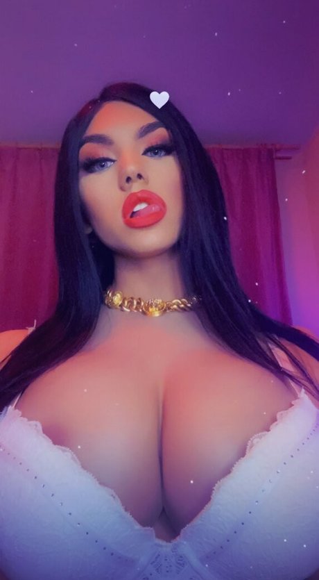 Hotbritneybitch model high quality pic