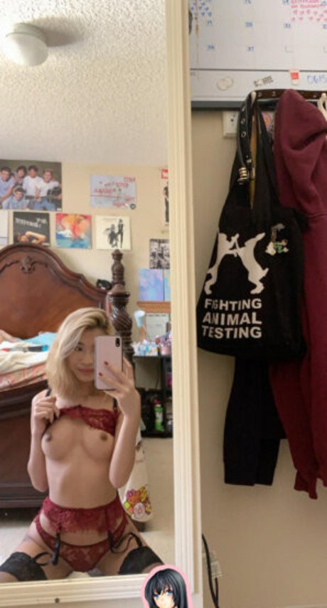 Sanrioslutt nude star pic