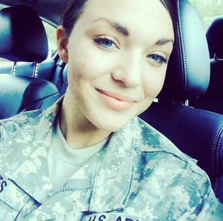 JonniJ model hot picture