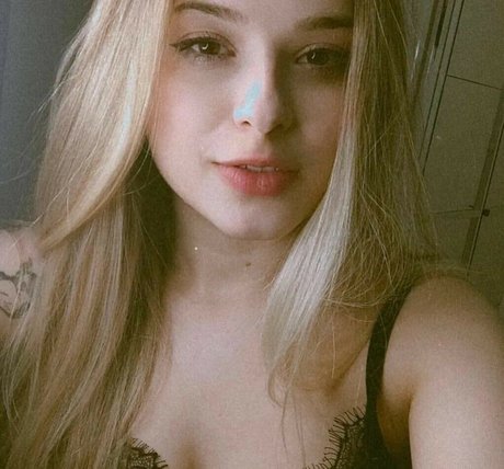 Rafaela Riggs star xxx galleries