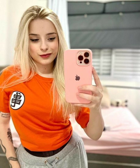 Rafaela Riggs naked pornstar gallery