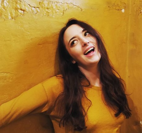 Fern Brady model pretty picture