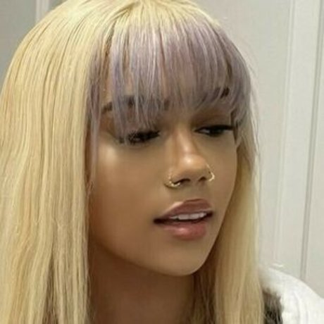 Indya Marie model sexy img