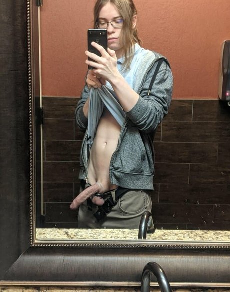 Adamfurrow naked actress galleries