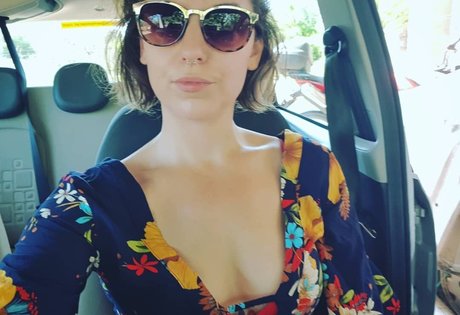 Irina Mirella star pic