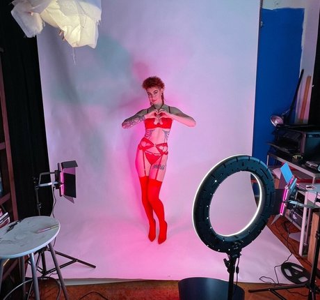 CBG19 exclusive star picture