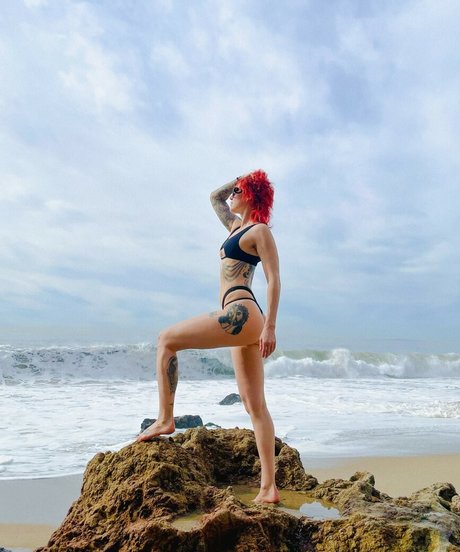 CBG19 nudes star image