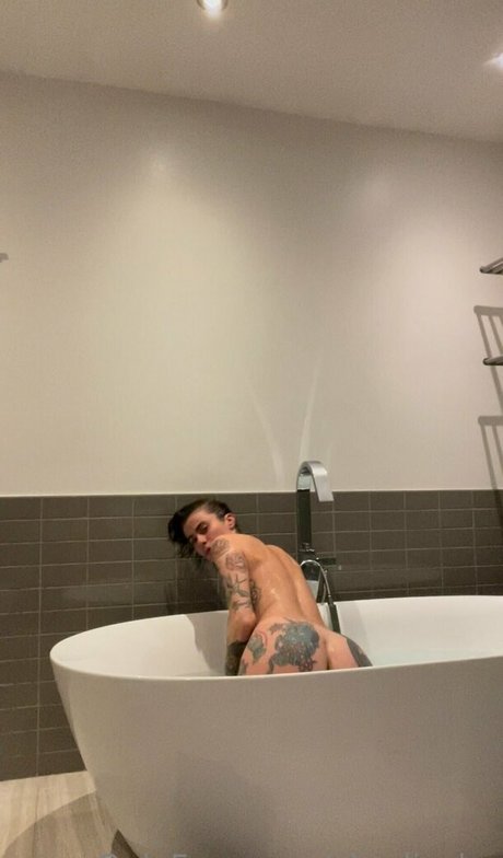 Charlieshe actress image