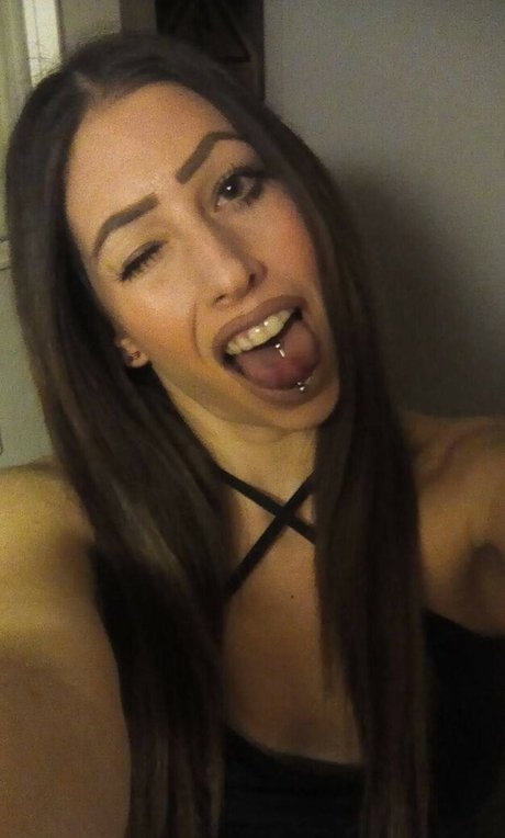 Sofia foudouki pretty actress pic