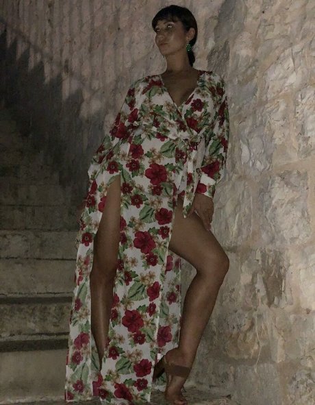 Dominant Mommy model porn photo