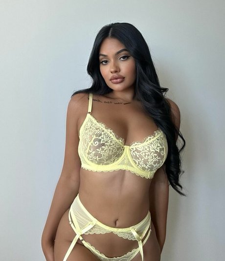 Ari Kumar top actress pic