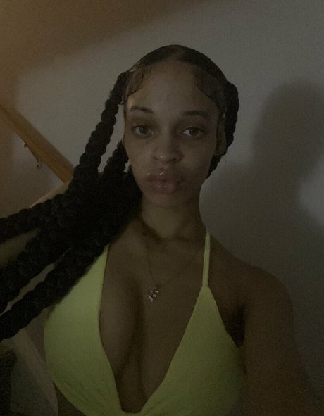 aymakj nudes model pictures