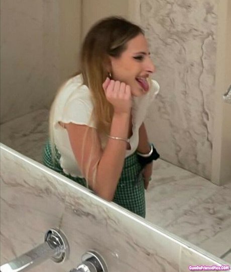 Sophia Zisi hot pornstar archive