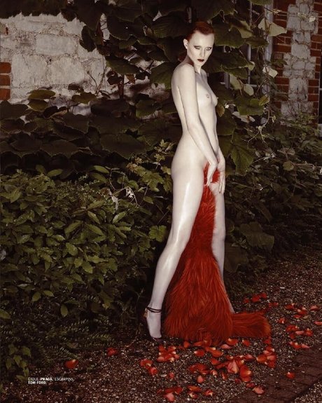 Karen Elson pornstar art img