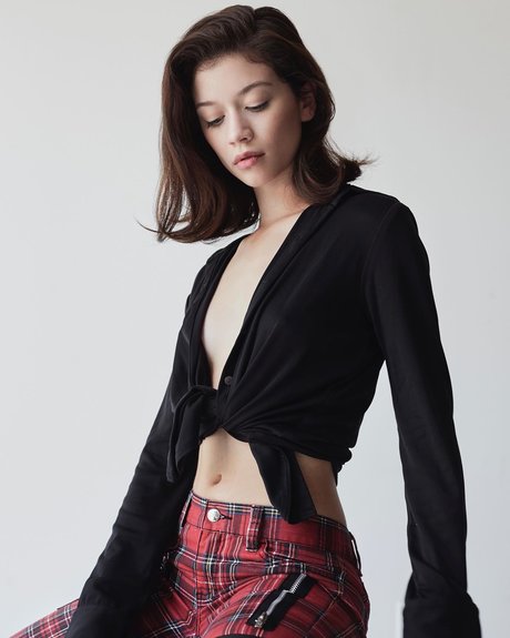 Paige Searcy star adult pics