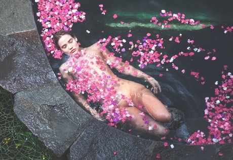 Ishh model naked images