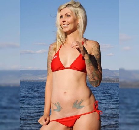 Elaina Grant model pornographic pictures