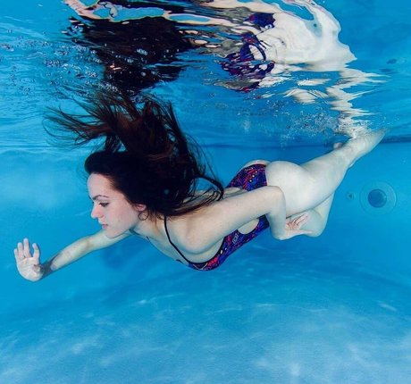 Angela Doxa hd star pics